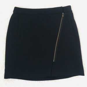 BANANA REPUBLIC Black Skirt Asymmetrical Zipper Size 0